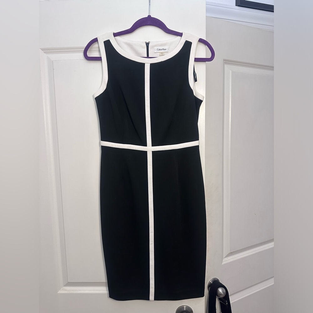 Calvin Klein black and white formal dress size 4 Tags on
